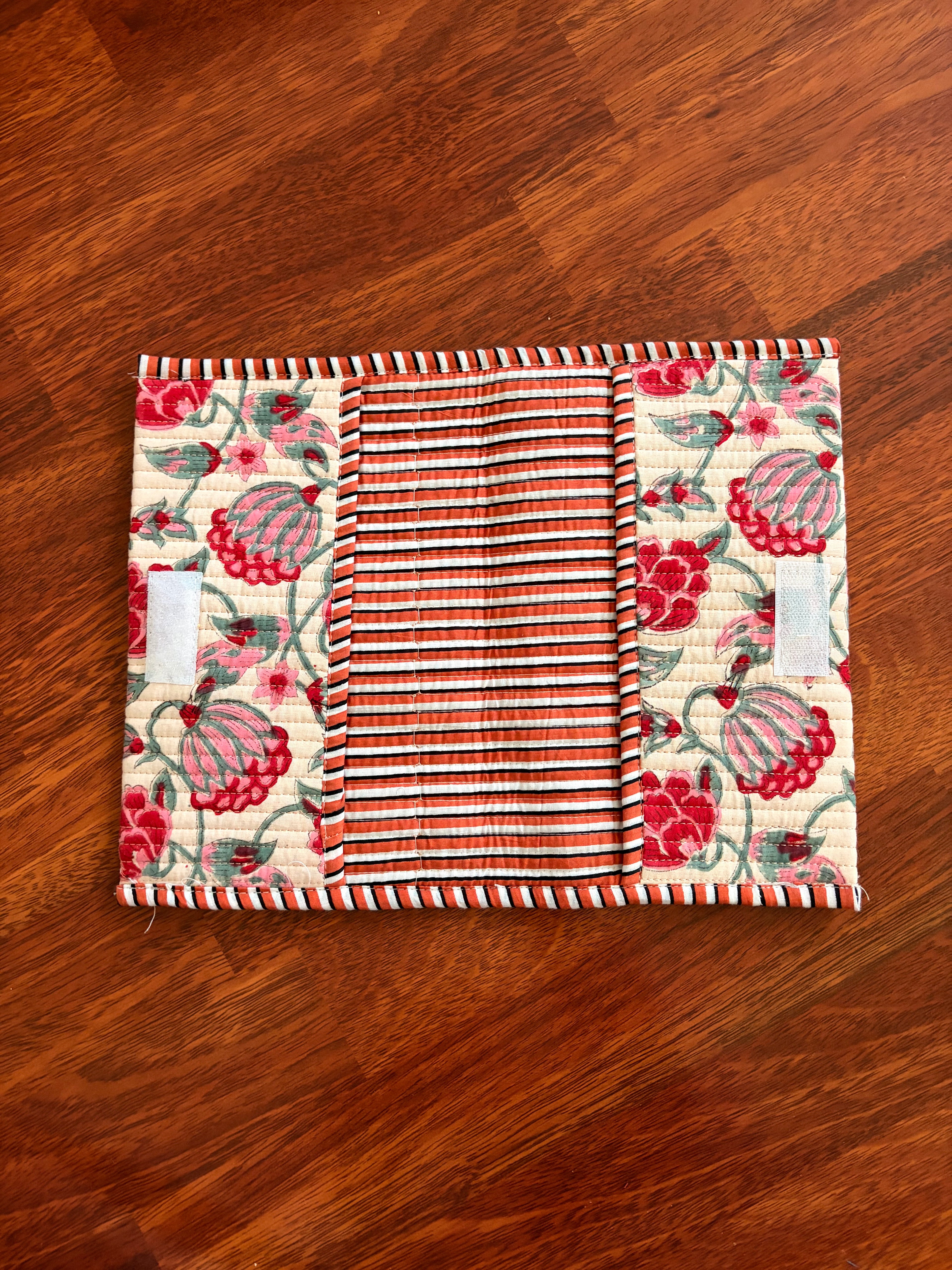 On-the-go Nappy & Wipes Wallet - Beige